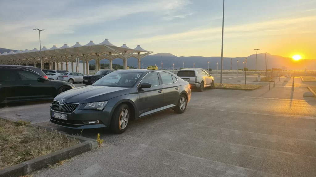 TAXI Antonio Škoda Superb at Split Airport - private airport transfers from Šibenik